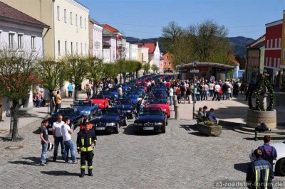 Aufstellung zur Weihe.jpg