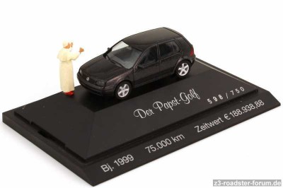 1zu87_VW_Golf_IV_4tuerig_schwarz_Der_Papst_Golf_herpa_281706_24869_01.JPG